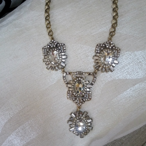 Banana Republic Jewelry - STUNNING Statement NECKLACE By Banana REPUBLIC